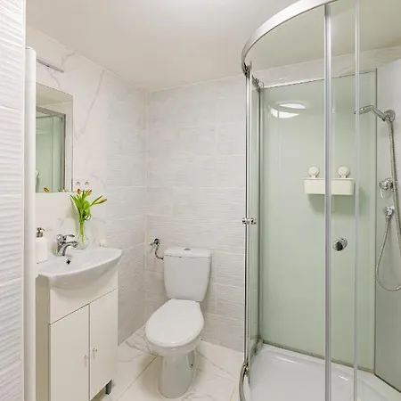 Crystal Downtown Apartment *