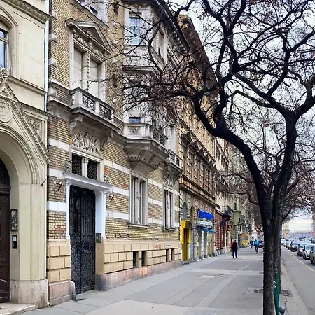 Crystal Downtown Apartment Budapest