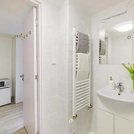 Crystal Downtown Budapest